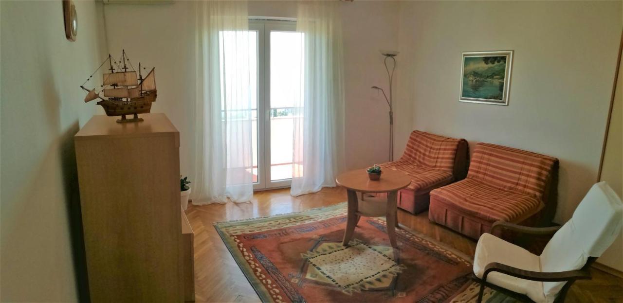 Appartement Leona à Lovran Extérieur photo