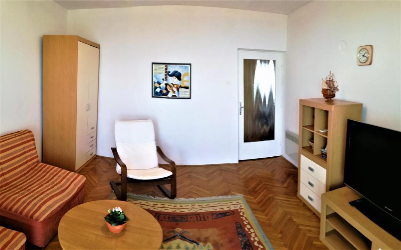 Appartement Leona à Lovran Extérieur photo