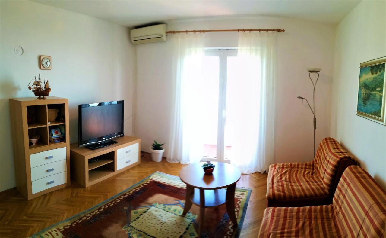 Appartement Leona à Lovran Extérieur photo