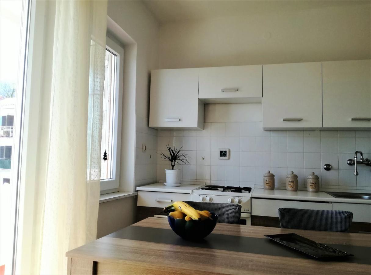 Appartement Leona à Lovran Extérieur photo